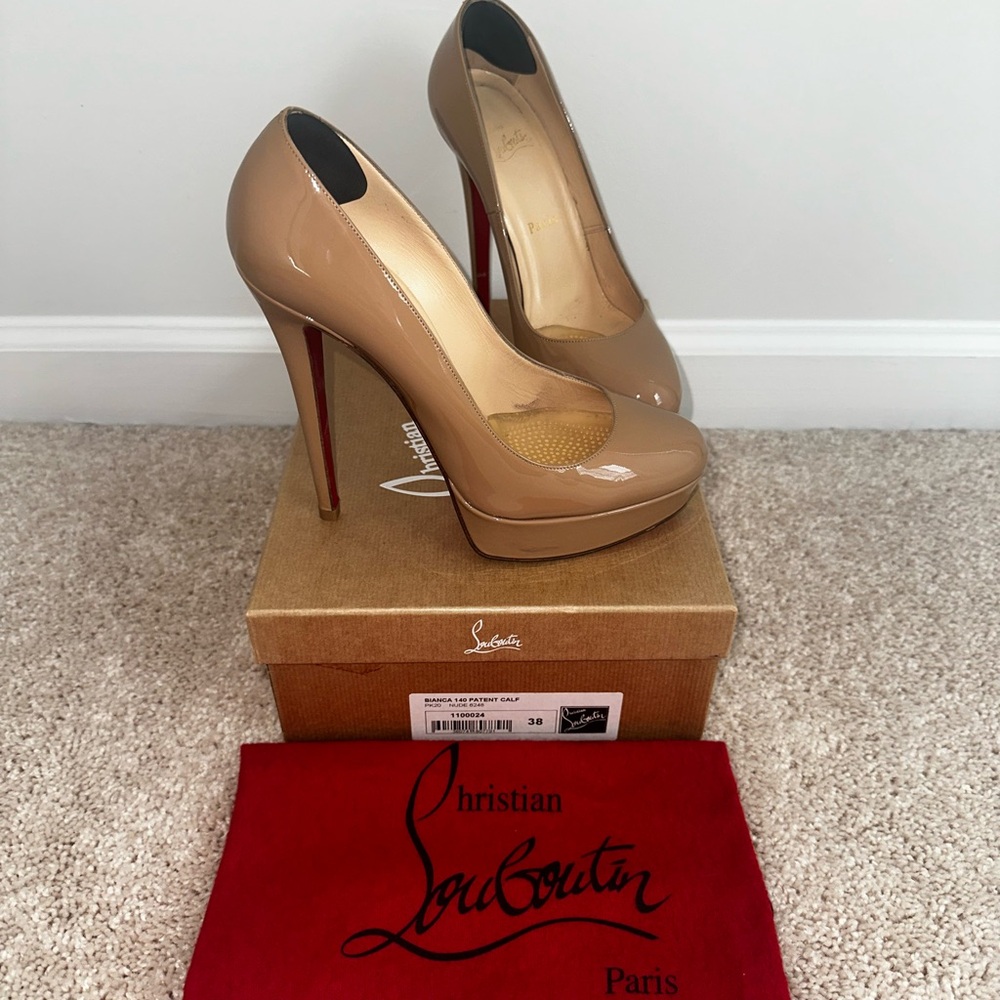 Nude Patent Leather Louboutin Biancas Size 38 👠👠